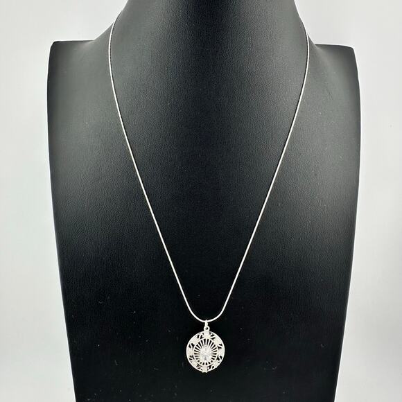 925 Sterling Silver Cubic Zirconia Art Deco Style Ornate Pendant 18" Necklace - Picture 7 of 10